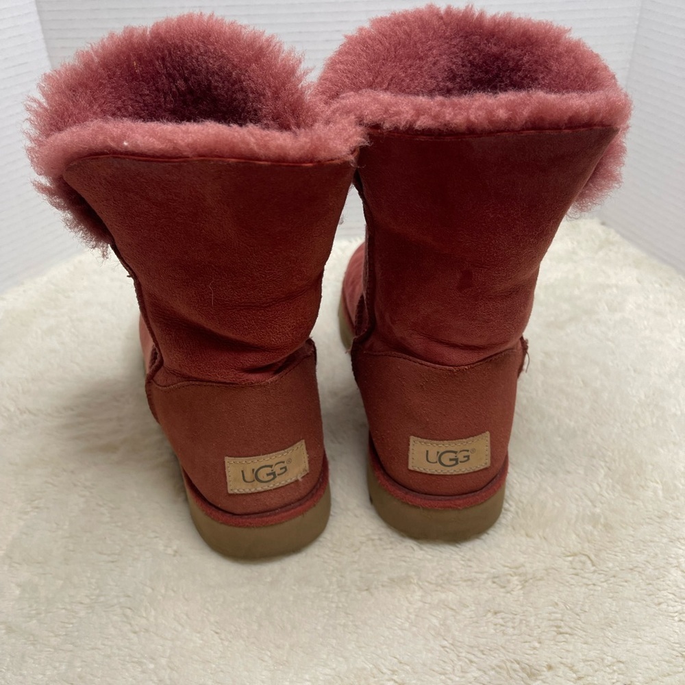 UGG Women's Red Winter Boots - Picture 5 of 8